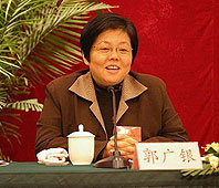 十八大代表郭廣銀:堅持育人為本、德育為先 十八大代表郭廣銀:堅持育人為本、德育為先